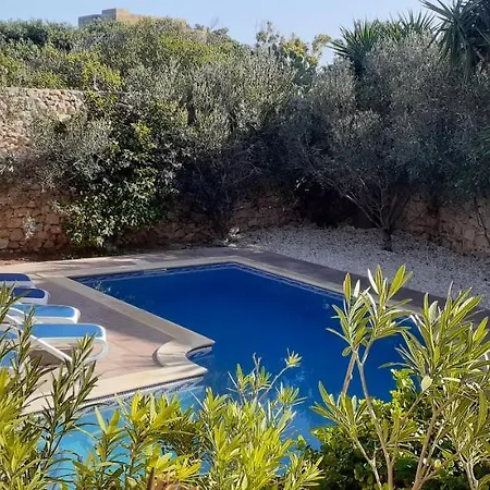 Villa Ta' Peppi Qala