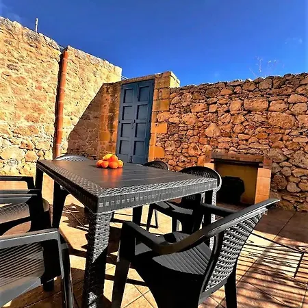 Ta' Peppi Villa Qala