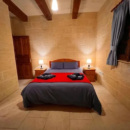 Villa Ta' Peppi Qala